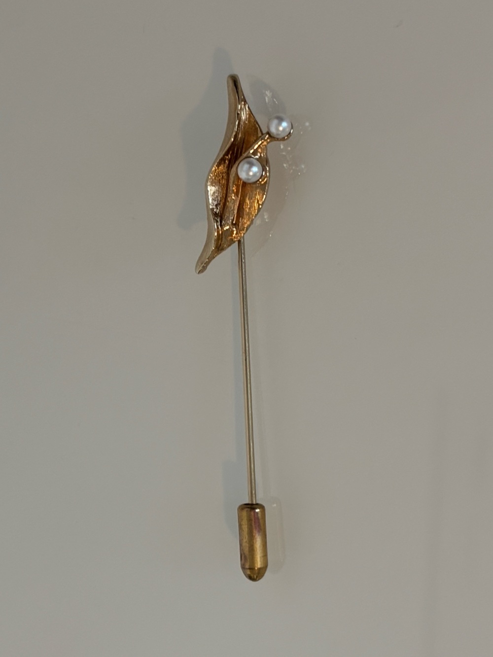 Vintage Gold Tone Calla Lily Faux Pearl Floral Long Stick Pin